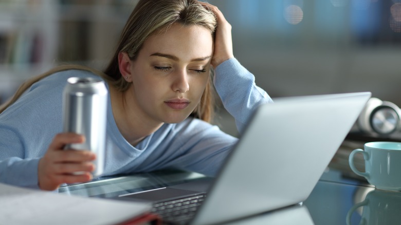 এনার্জি ড্রিঙ্কস কি সত্যিই উপকারি? এনার্জি ড্রিঙ্কস কি সত্যিই উপকারি?