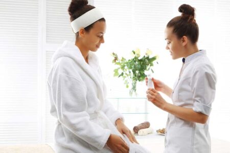 পলিউশন থেকে নিজের ত্বককে রক্ষা করবেন কীভাবে?